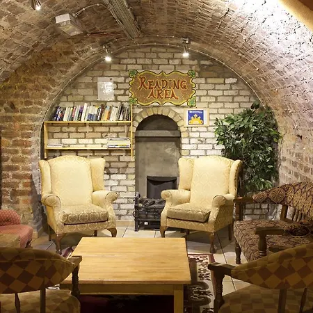 Hostal Isaacs