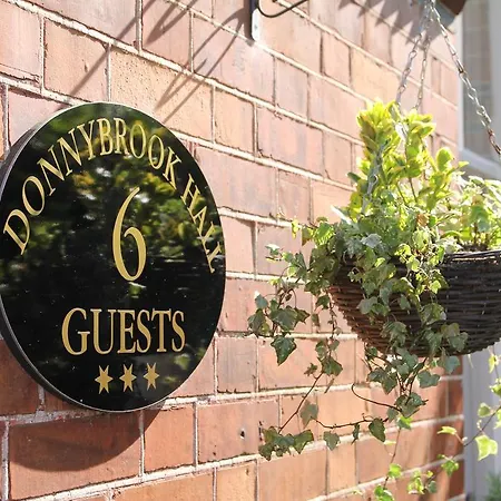 Vendégház Donnybrook Hall 3*