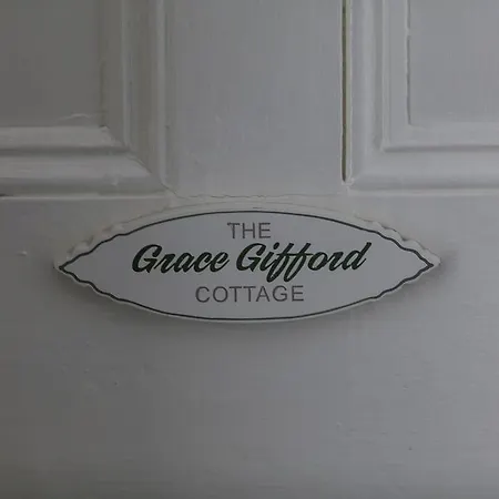 Apartment Vacation Rentals *