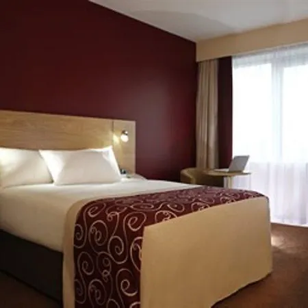 מלון Leonardo Christchurch - Formerly Jurys 4*