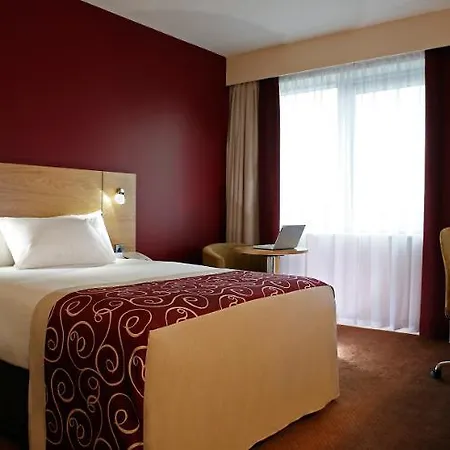 Leonardo Christchurch - Formerly Jurys מלון 4*
