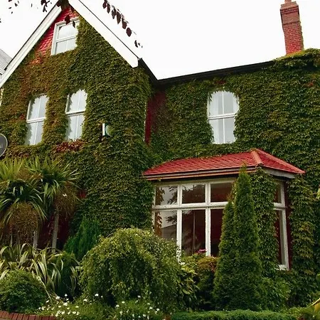 Merrion Hall 4*