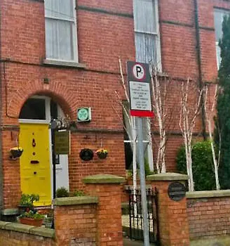 Donnybrook Hall 3*