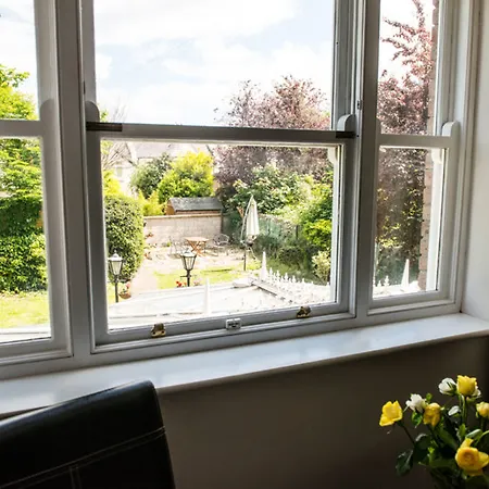 Waterloo Town House & 4* Dublin