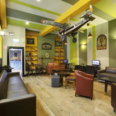 Sky Backpackers Ostello