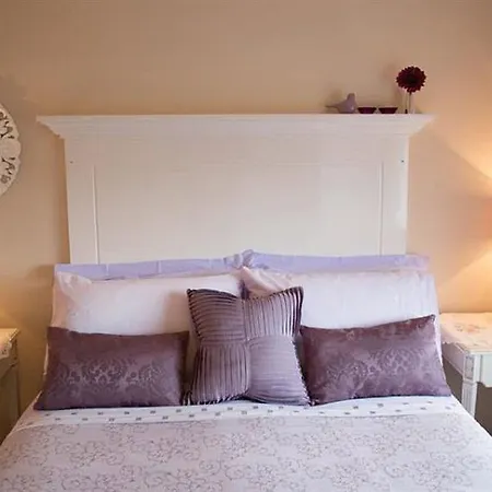 Annandale House B&B