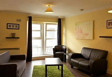 Abbey Court Hostel *