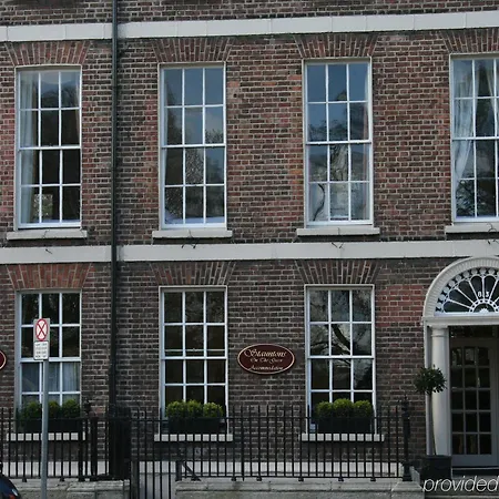 Stauntons On The 3* Dublin