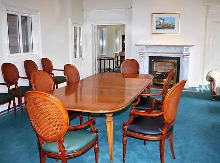 Merrion Hall 4*