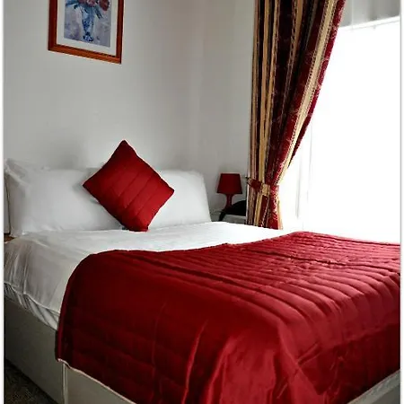 Maple Hotel