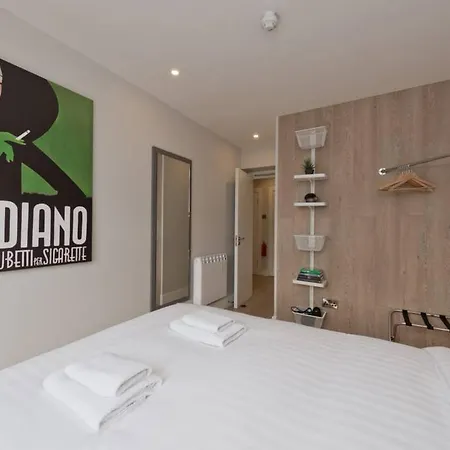 2 Bedroom In Centre Sleeps 6 Dublin