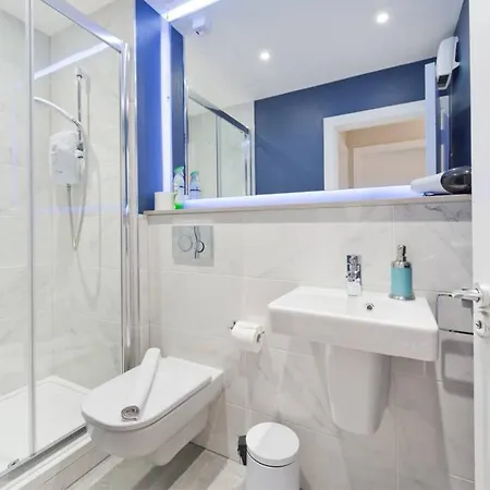 2 Bedroom Rooftop In Temple Bar Sleeps 6 Dublin