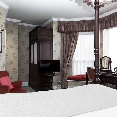 Butlers Townhouse Гостевой дом 4*