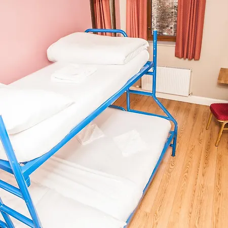 Isaacs Hostal *
