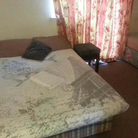 Guest house Budget *
