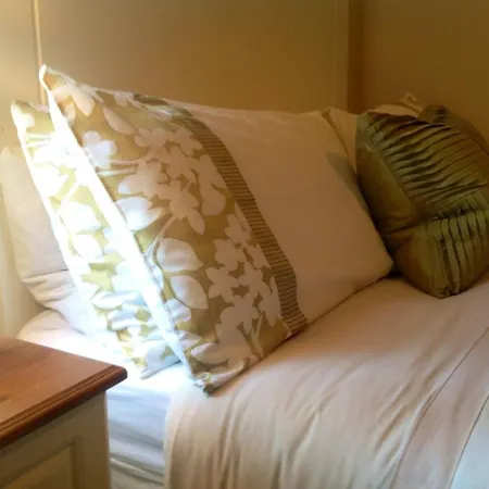Annandale House B&B