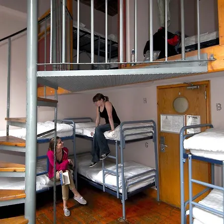 Albergue Avalon House *