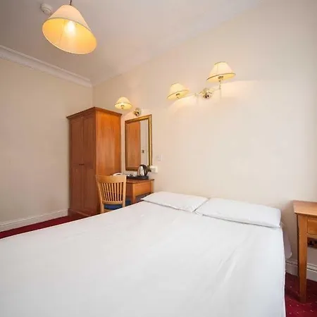 Lynams Hotel