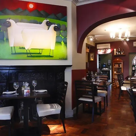 Otel Trinity Townhouse 3*