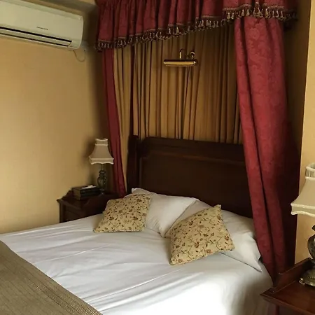 Гостевой дом Butlers Townhouse 4*