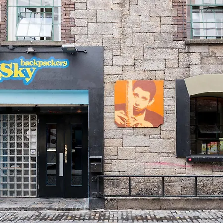 Sky Backpackers Ostello *