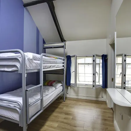 Sky Backpackers Ostello