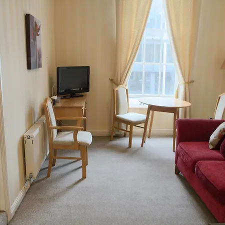 Latchfords Townhouse Гостевой дом 3*