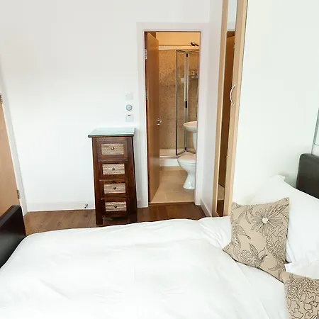Apartment Cowper 443