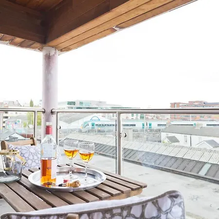 Pearse Street Apartment Dublin
