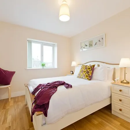 Pearse Street Apartment