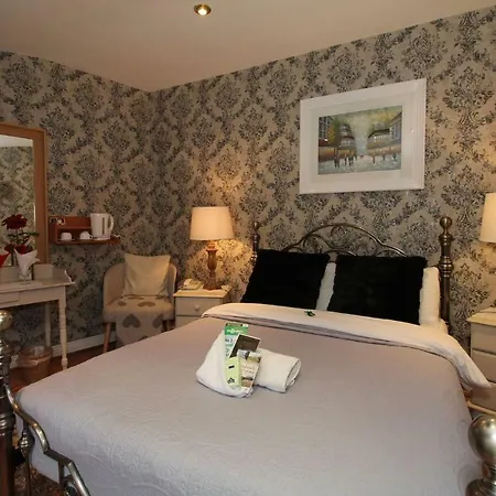 Donnybrook Hall 3*