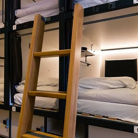 Latroupe Jacobs Hostel