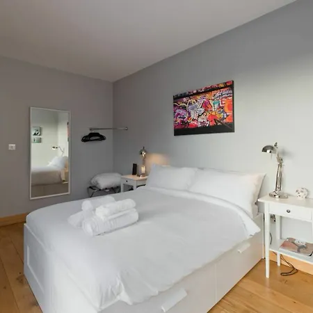 2 Bedroom Centre With Patio Sleeps 6 Dublín
