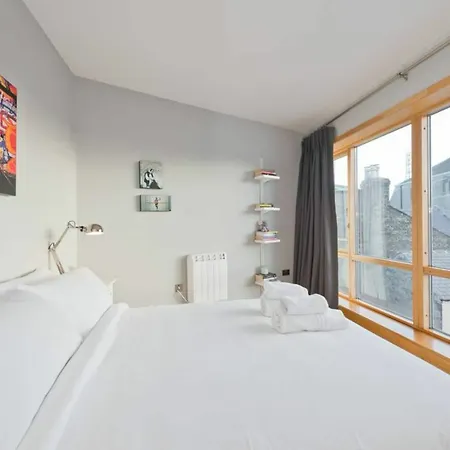 2 Bedroom Centre With Patio Sleeps 6 Dublín