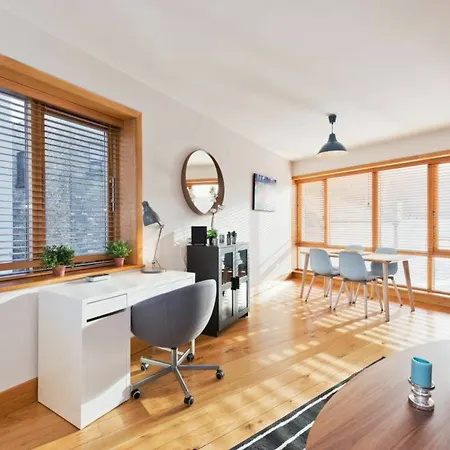 2 Bedroom Centre With Patio Sleeps 6 Dublín