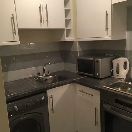 Tara Street Apartment- Dublin City Centre Apartment *