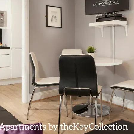 & Apartament *