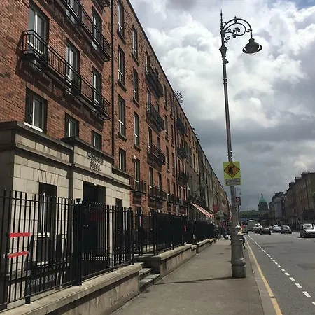 Gardiner & Talbot Street 아파트 *