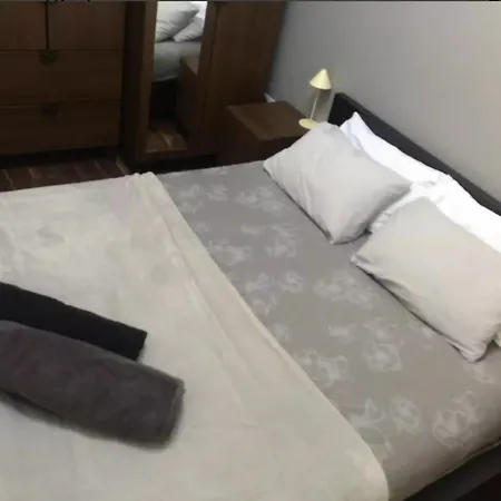 1 Bed In Heart Of Old Dublin