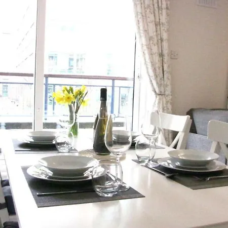 Centre Ifsc - 2 Bedroom