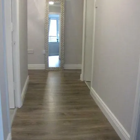 Centre Ifsc - 2 Bedroom Apartment