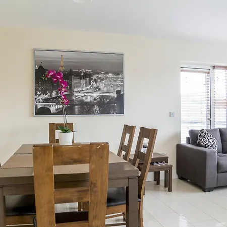 Apartment Pearse Street *