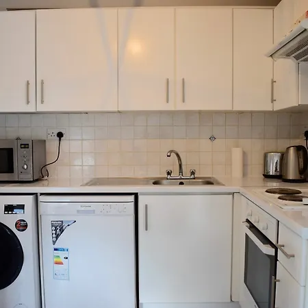 Two Bedroom In Apartamento *