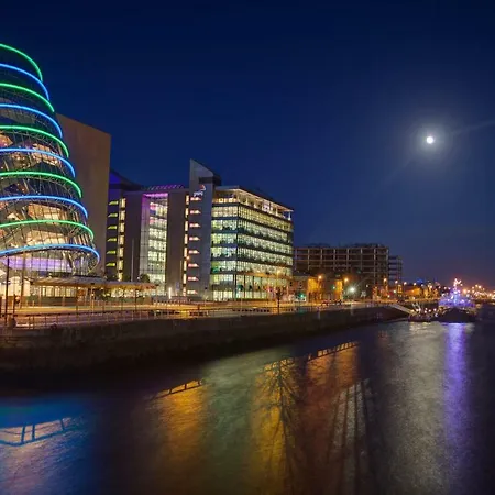 Spacious 2-bedroom Near O'connell St