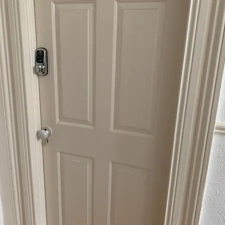Apartment Upstairs - Private Kitchenette And Small En-suite Dublin