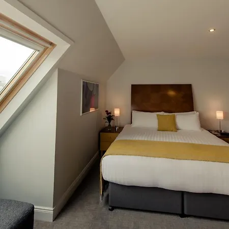 Premier Dublin, Leeson Street *
