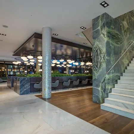 Hotell Radisson Blu Royal 4*