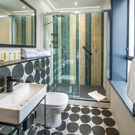 Arthaus Hotel