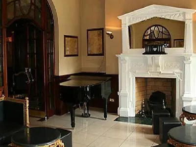 Russell Court Hotel