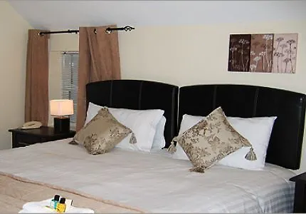 Russell Court Hotel 3*